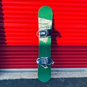 Nitro Dakine Green Snowboard with Bindings